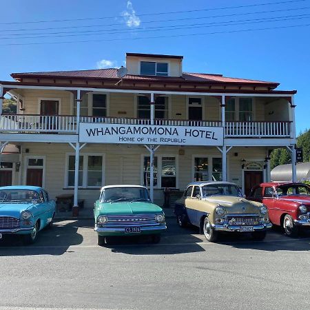 Whangamomona Hotel Stratford Bagian luar foto