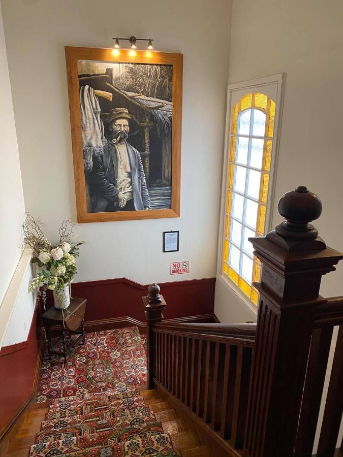 Whangamomona Hotel Stratford Bagian luar foto