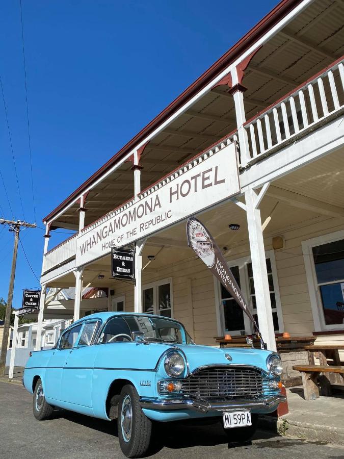 Whangamomona Hotel Stratford Bagian luar foto